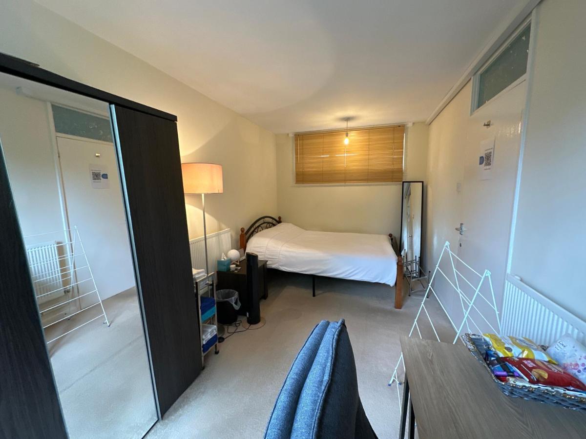 Cozy Room In Shared Home Near Canary Wharf London Kültér fotó